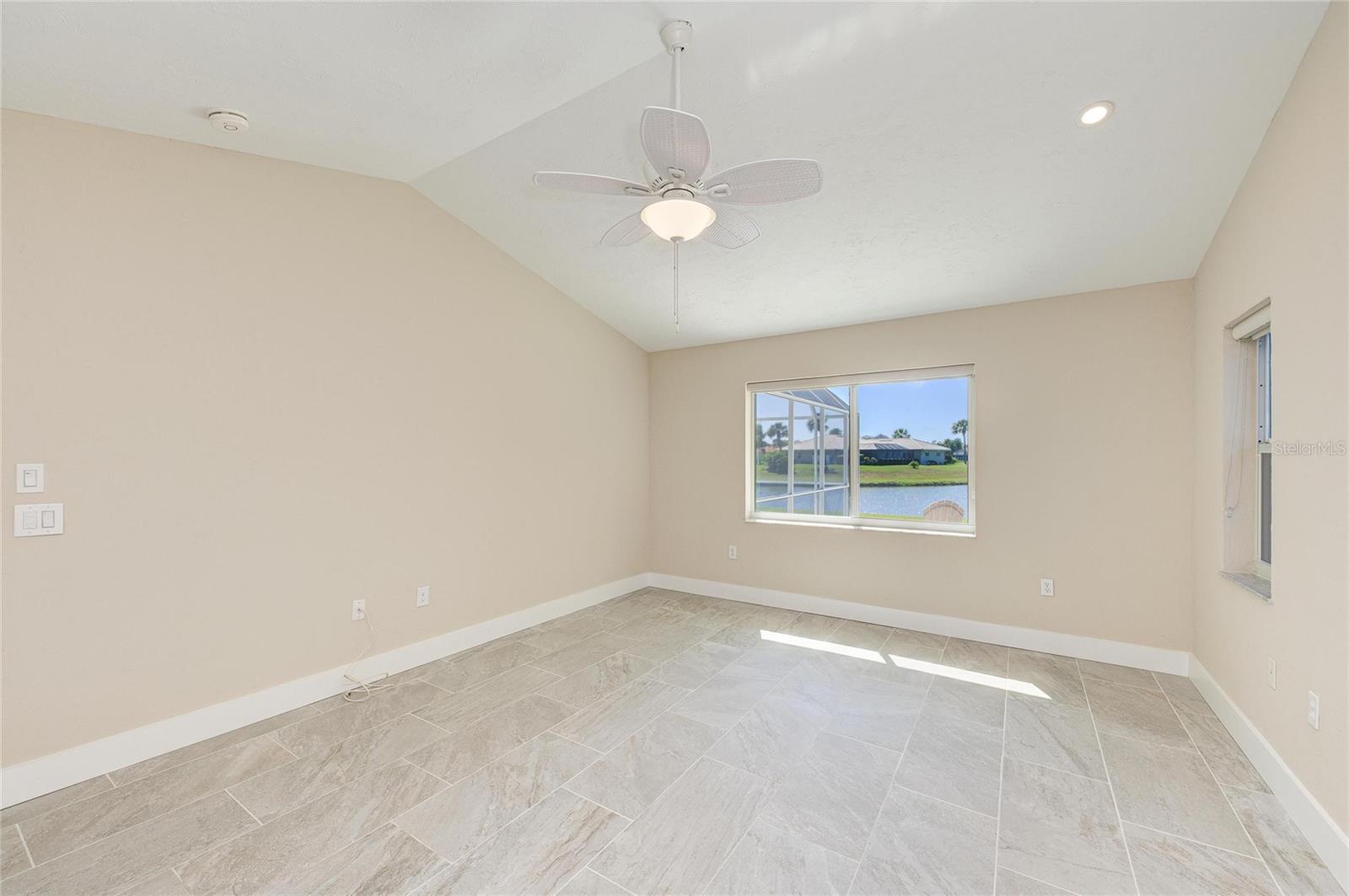 1679 VALLEY DR — photo 42