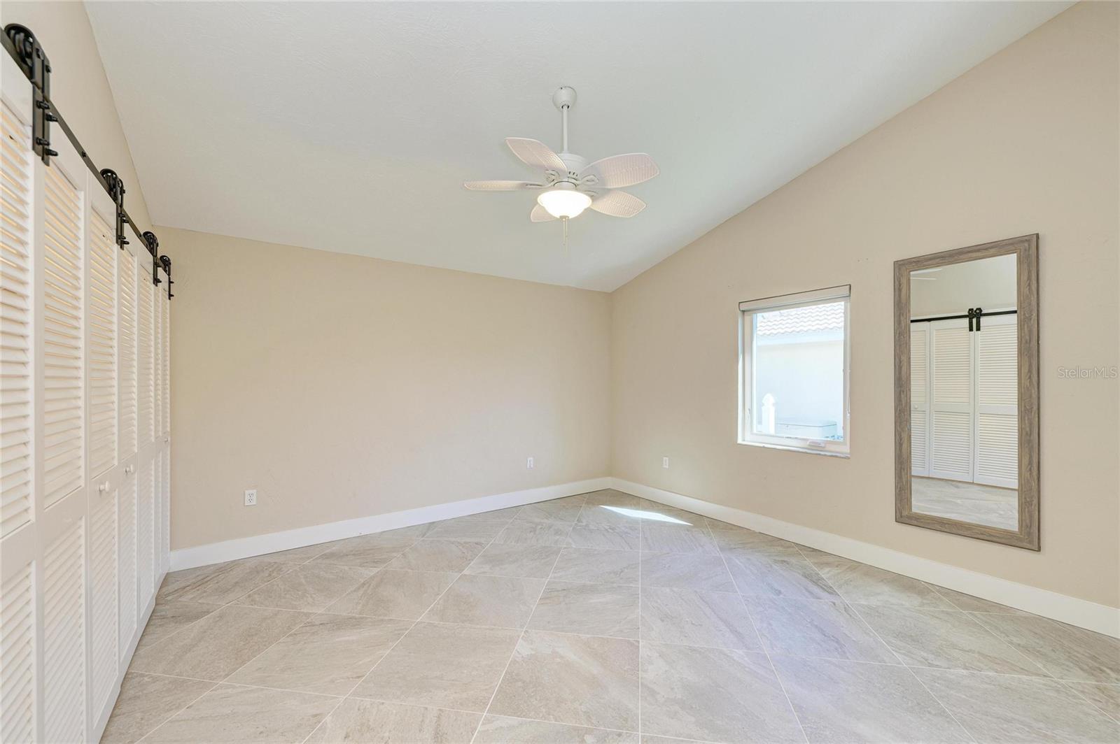 1679 VALLEY DR — photo 54