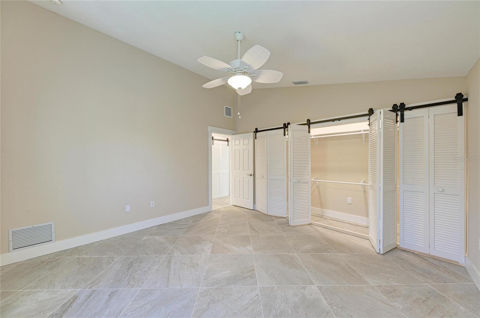 1679 VALLEY DR — photo 56