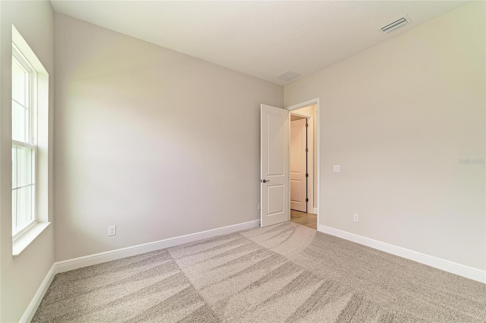 10308 LONGMEADOW AVE — photo 26