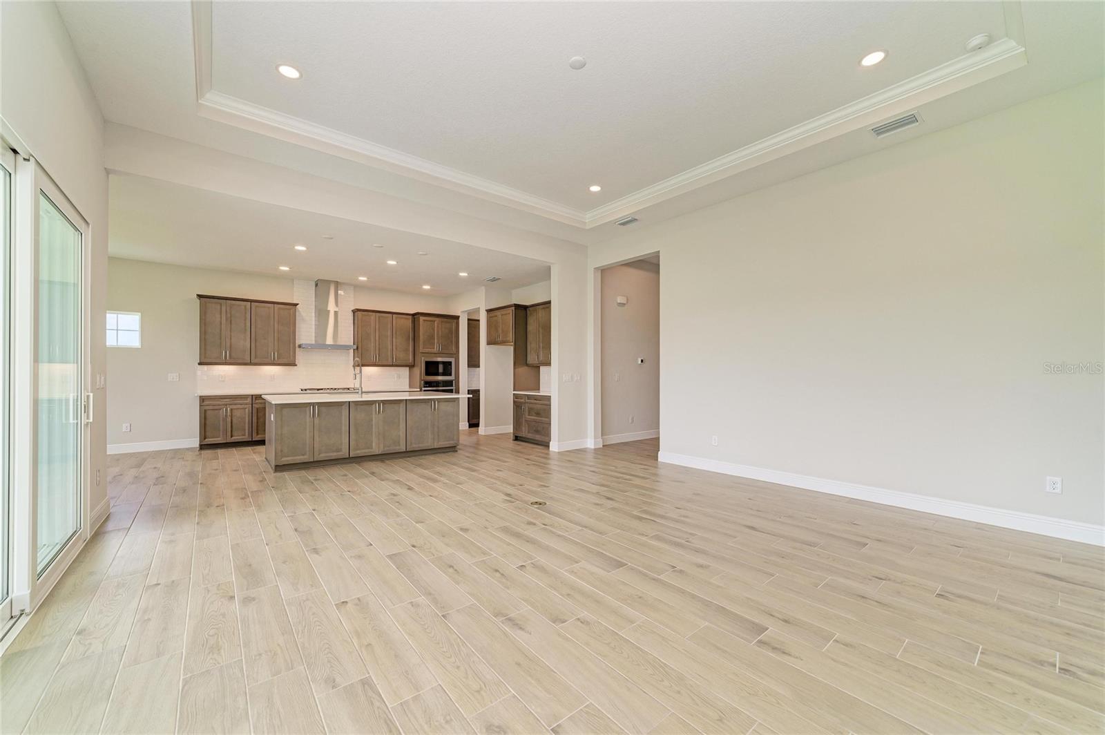 10308 LONGMEADOW AVE — photo 21