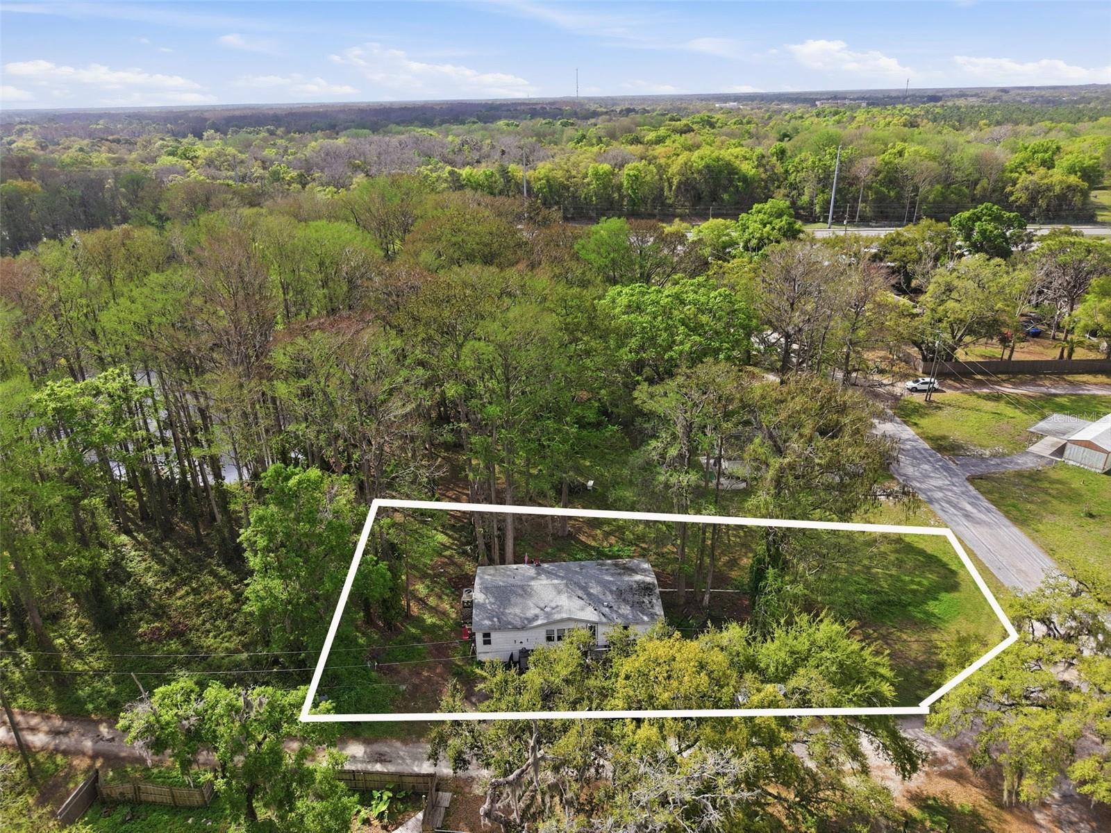 8604 CAMEO DR — photo 37