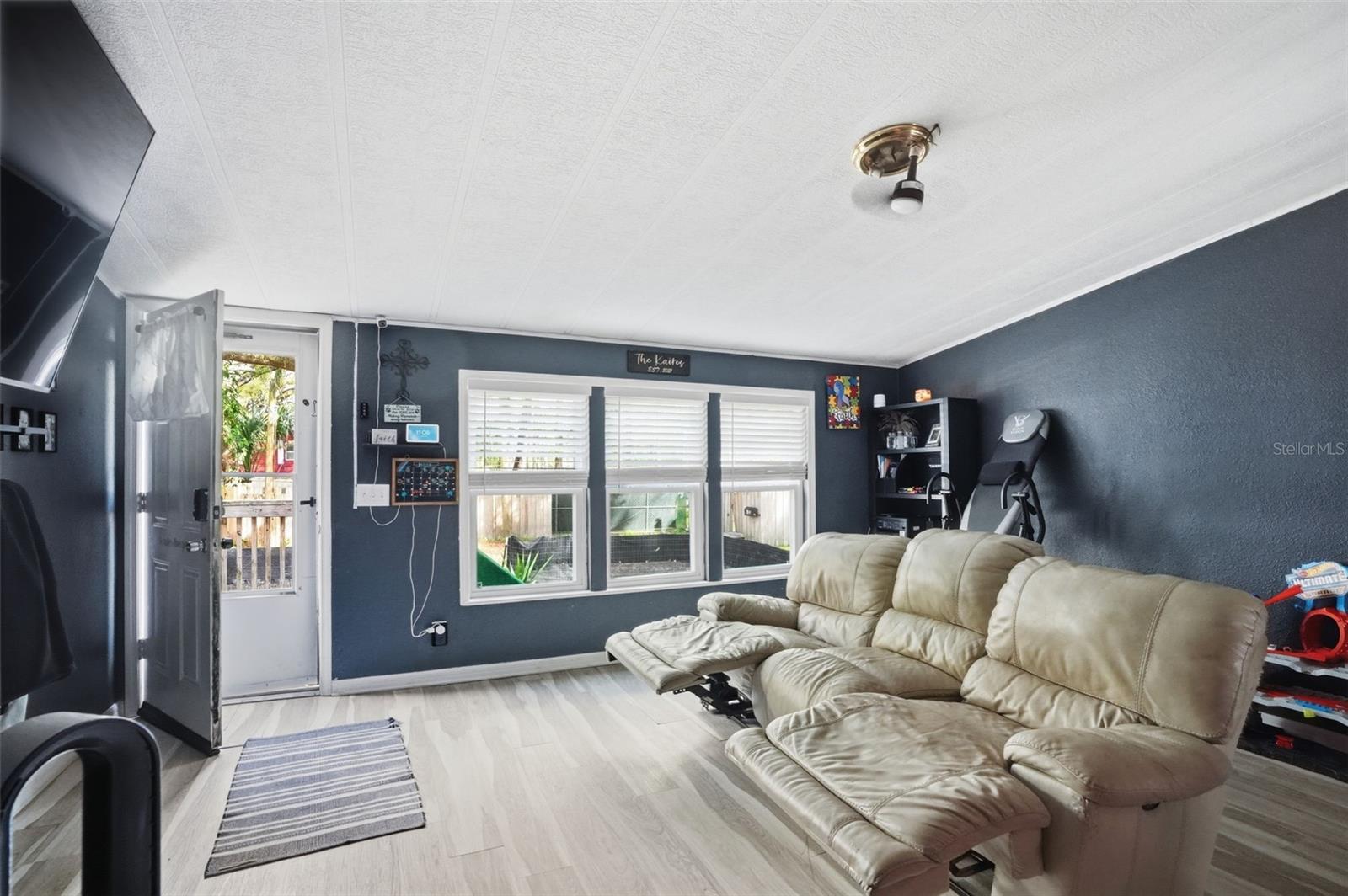 8604 CAMEO DR — photo 8