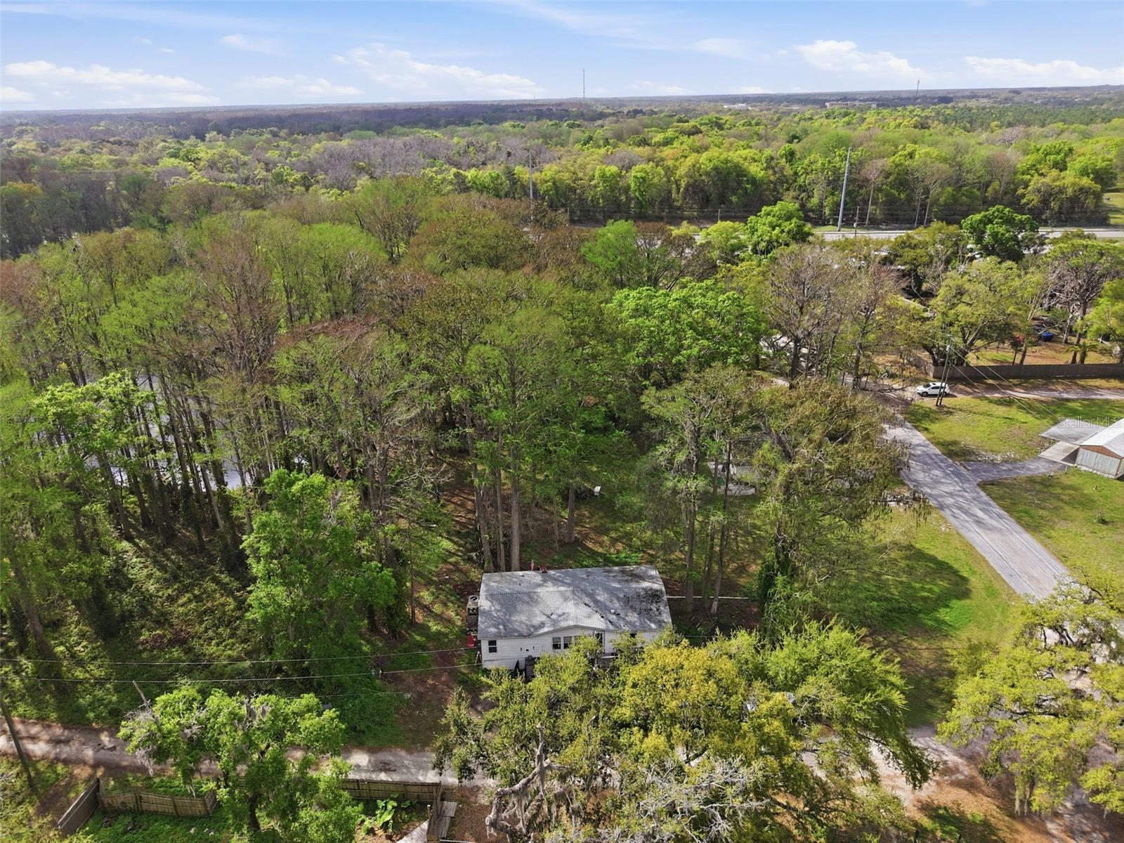 8604 CAMEO DR — photo 35