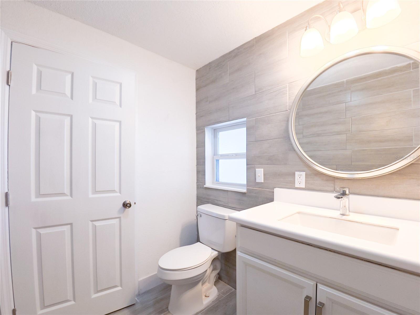 702 W HILLSBORO ST — photo 13