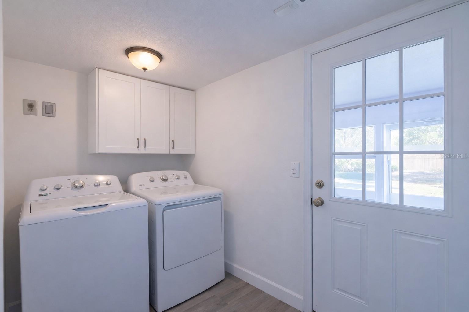 702 W HILLSBORO ST — photo 17