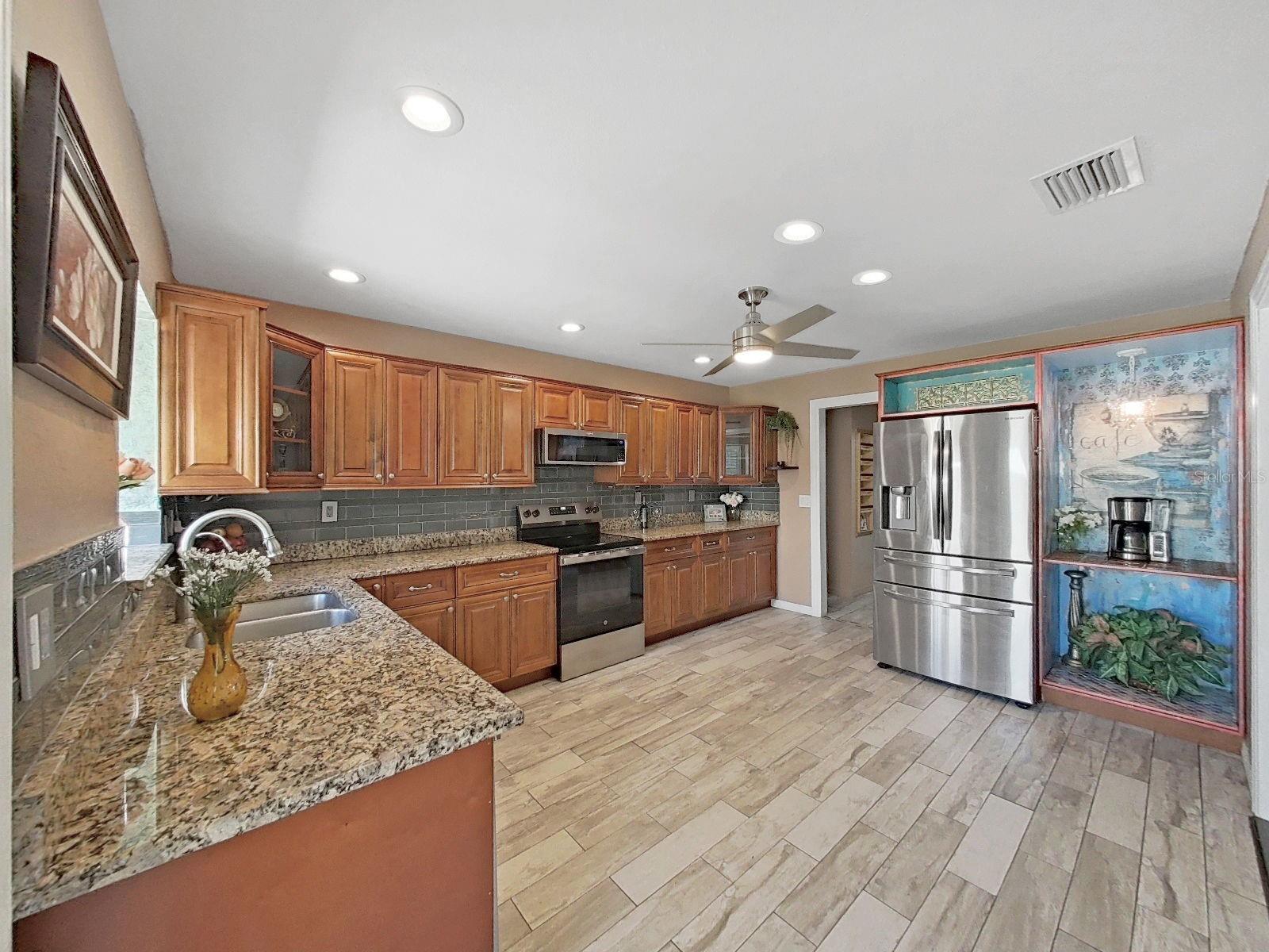 438 LAFAYETTE BLVD — photo 13