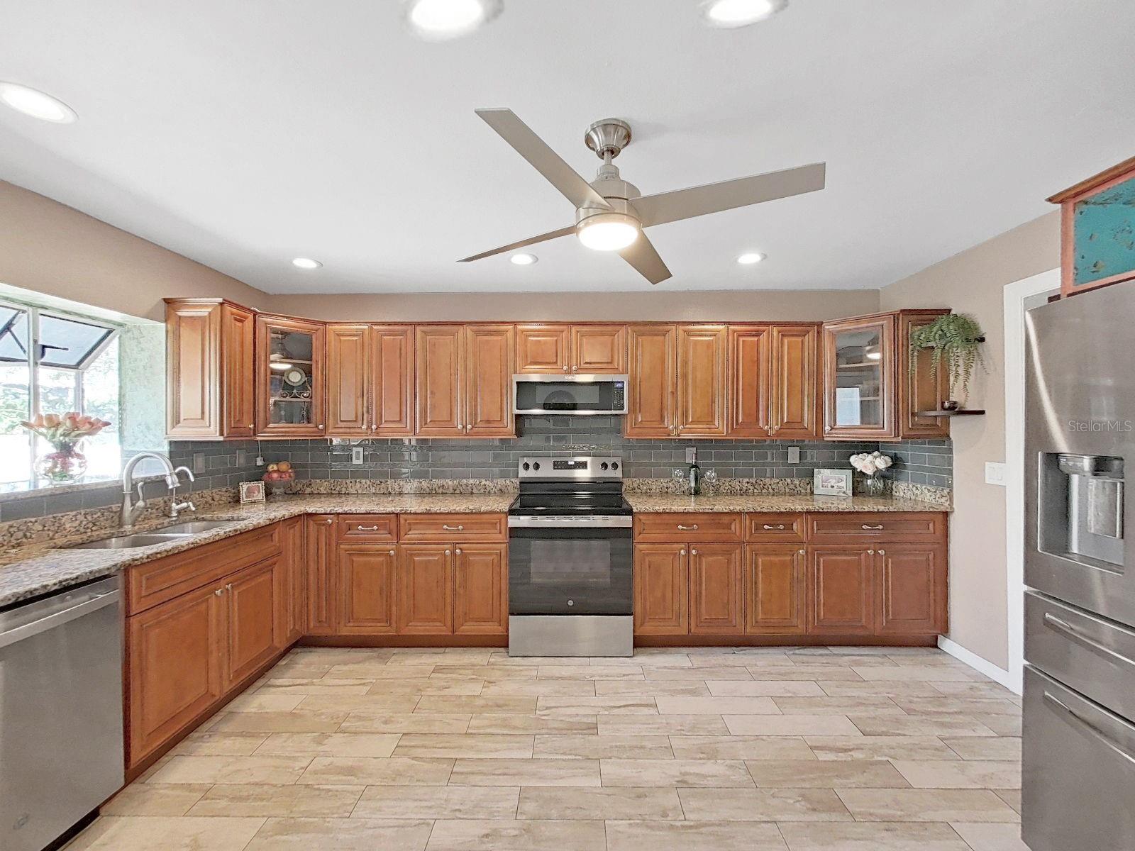 438 LAFAYETTE BLVD — photo 14