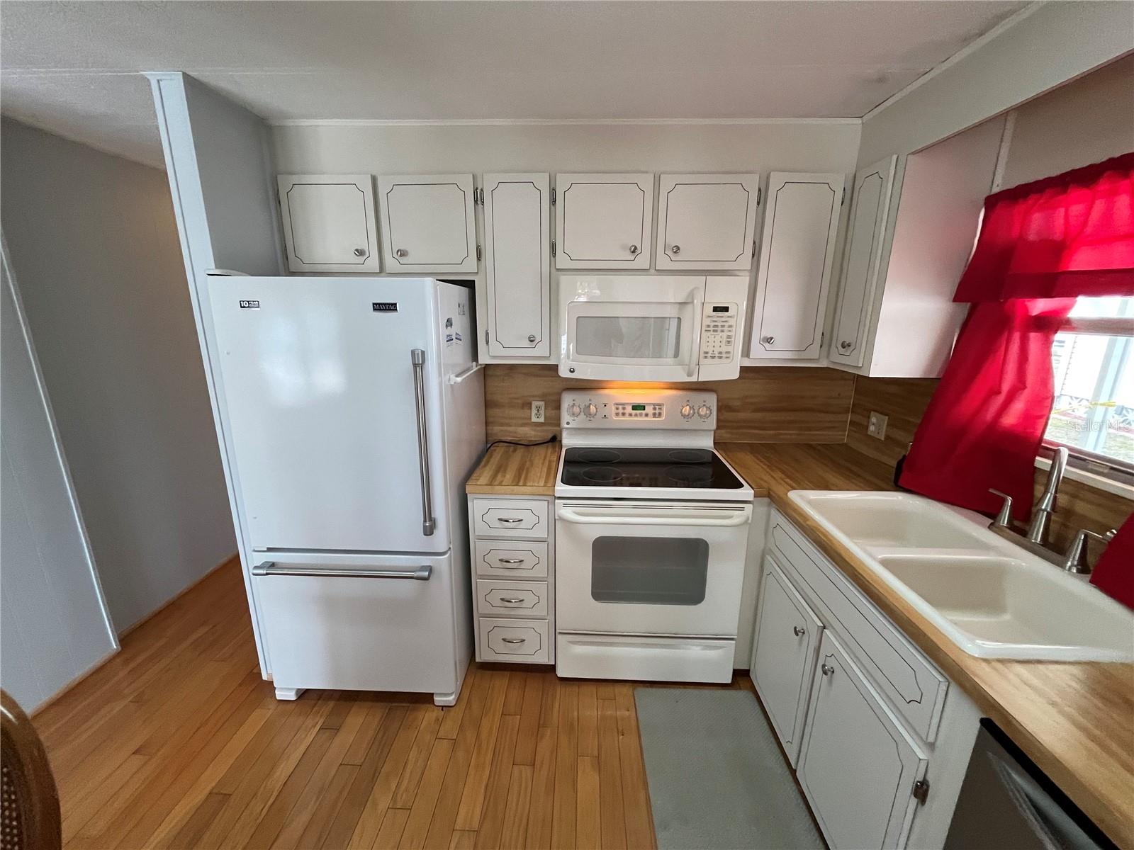 873 BAVENO DR — photo 21