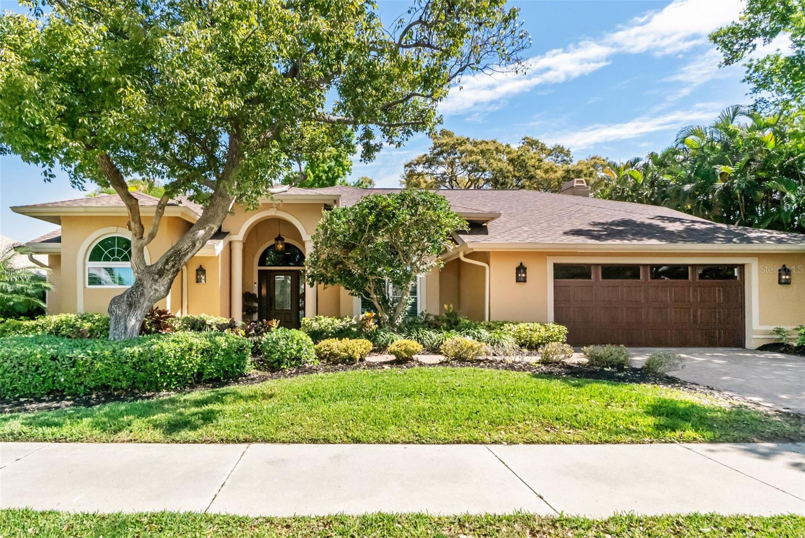 8309 SHADOW PINE WAY — photo 2