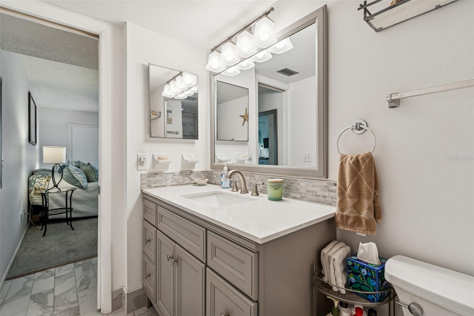 104 E CYPRESS CT #104 — photo 9