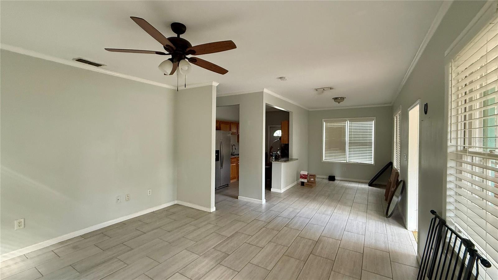 325 W JEAN ST — photo 7
