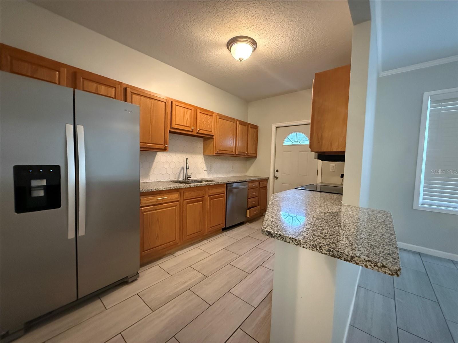325 W JEAN ST — photo 3