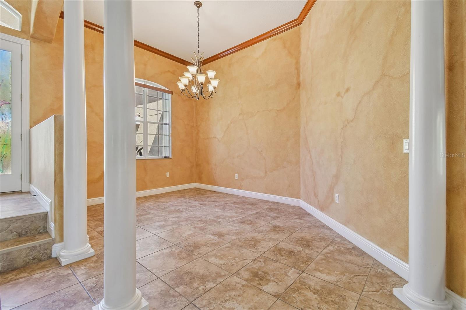 614 VINTAGE WAY — photo 8