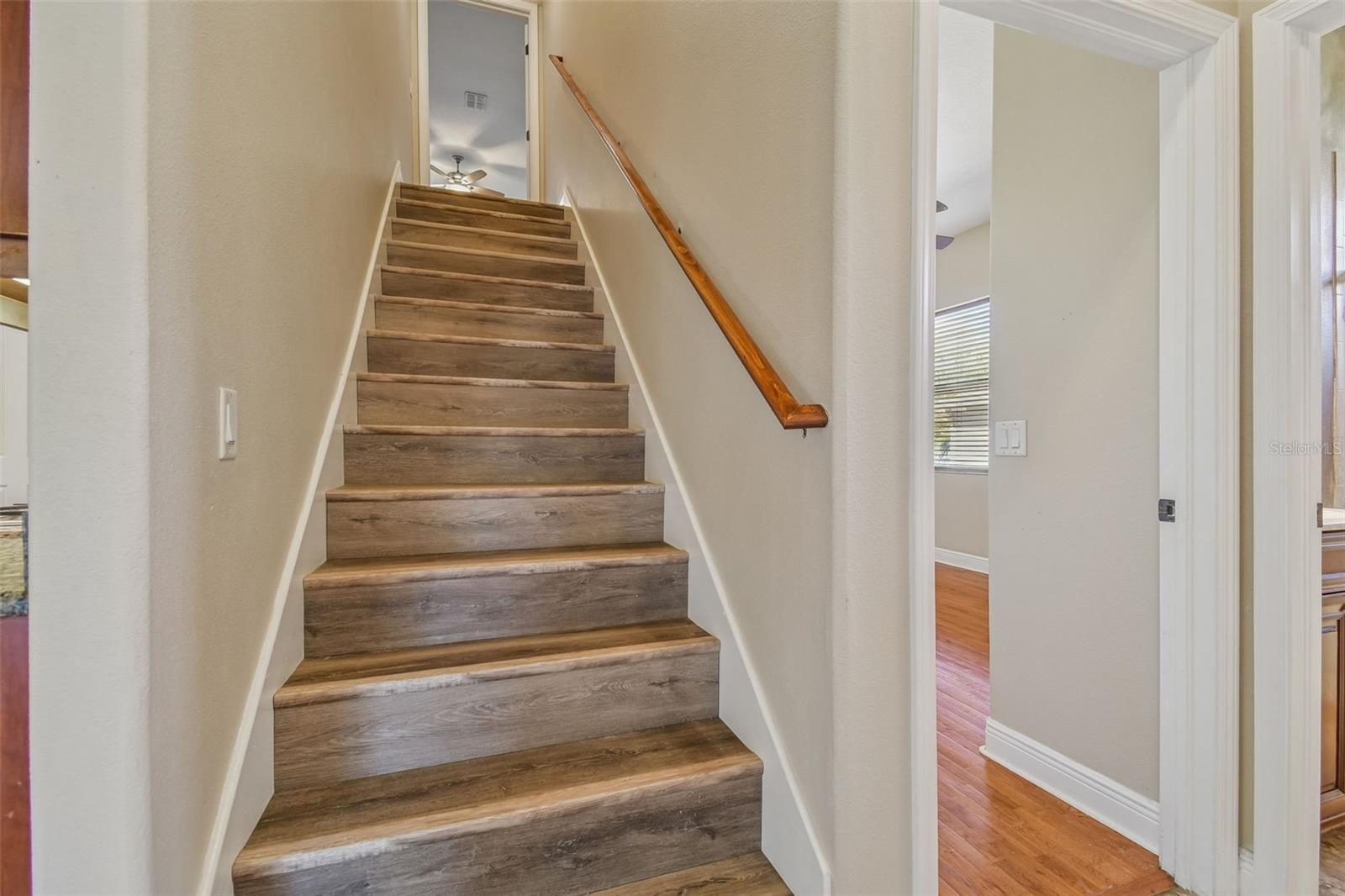 614 VINTAGE WAY — photo 35