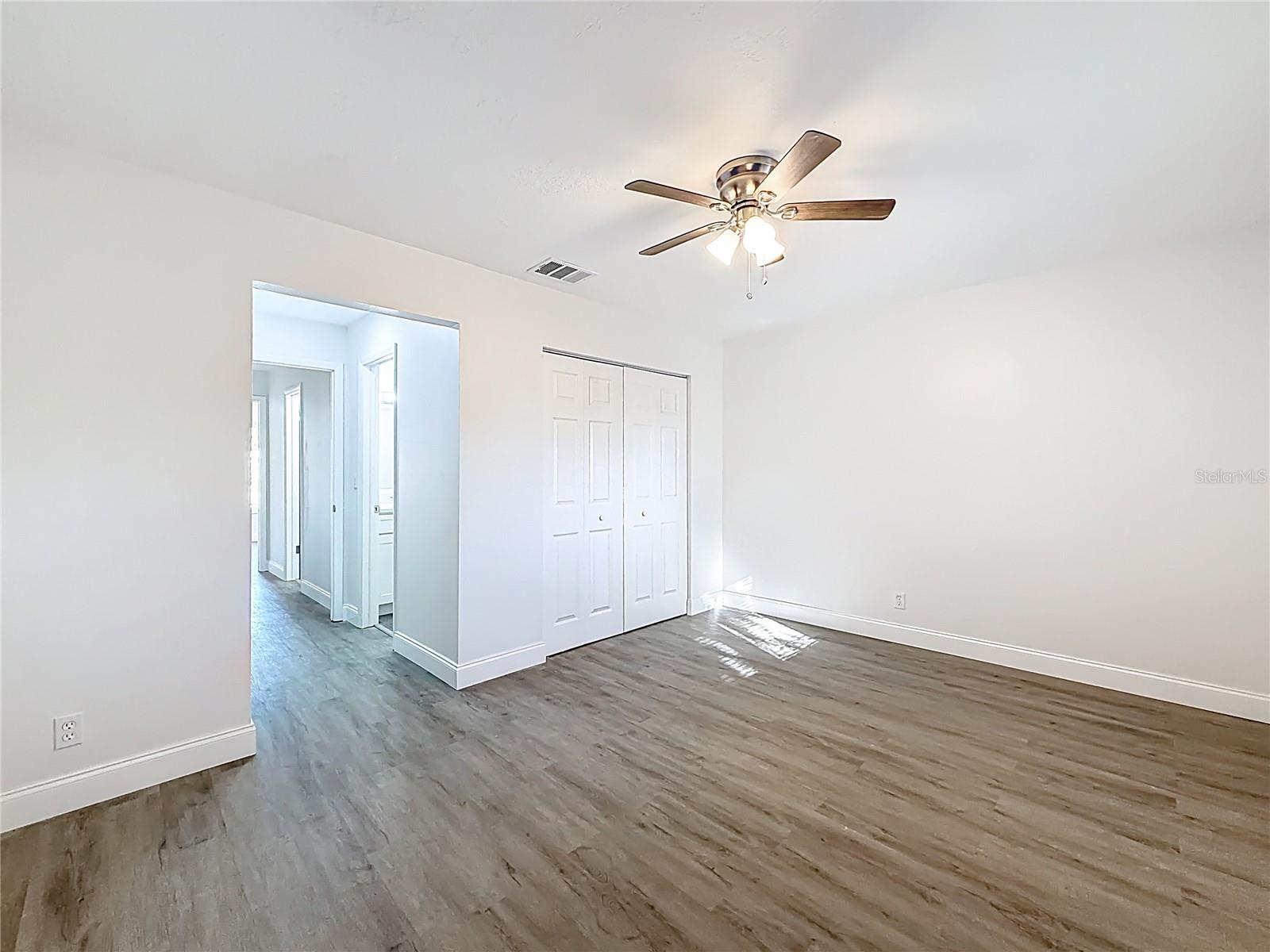 819 HELMSMAN WAY — photo 16