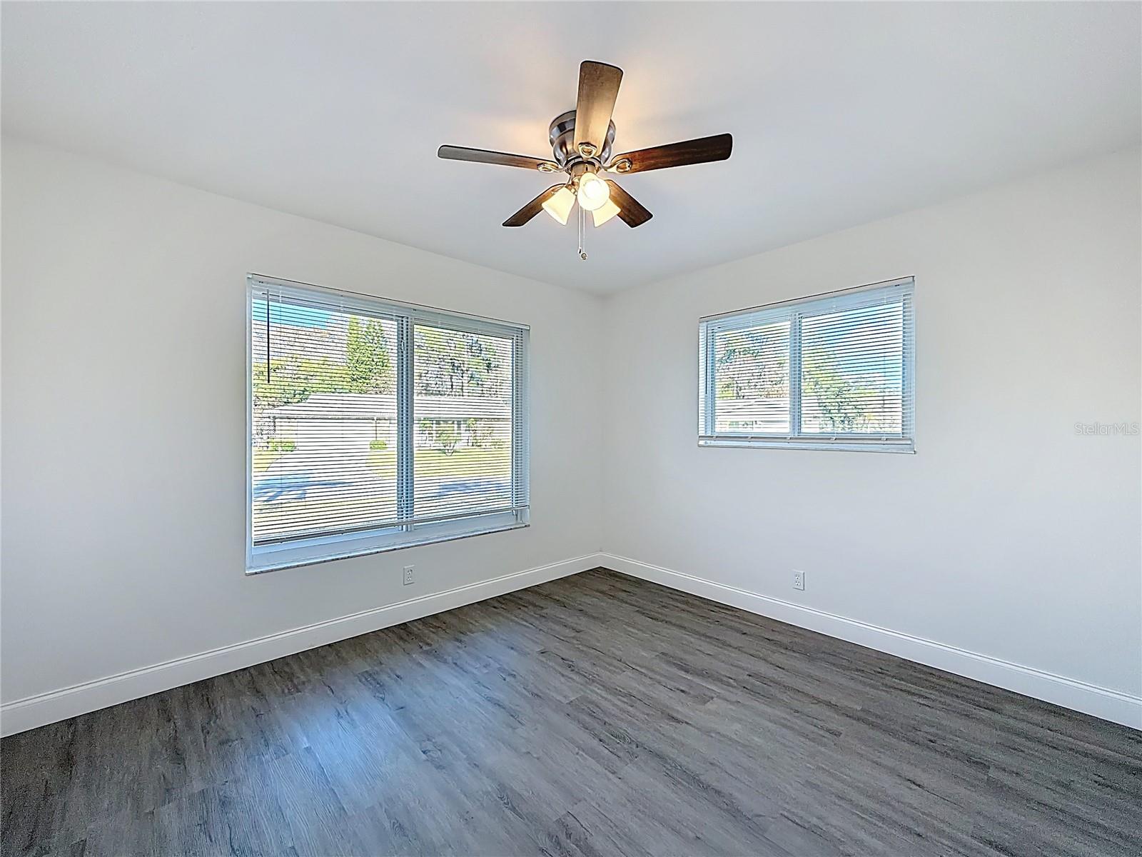 819 HELMSMAN WAY — photo 18