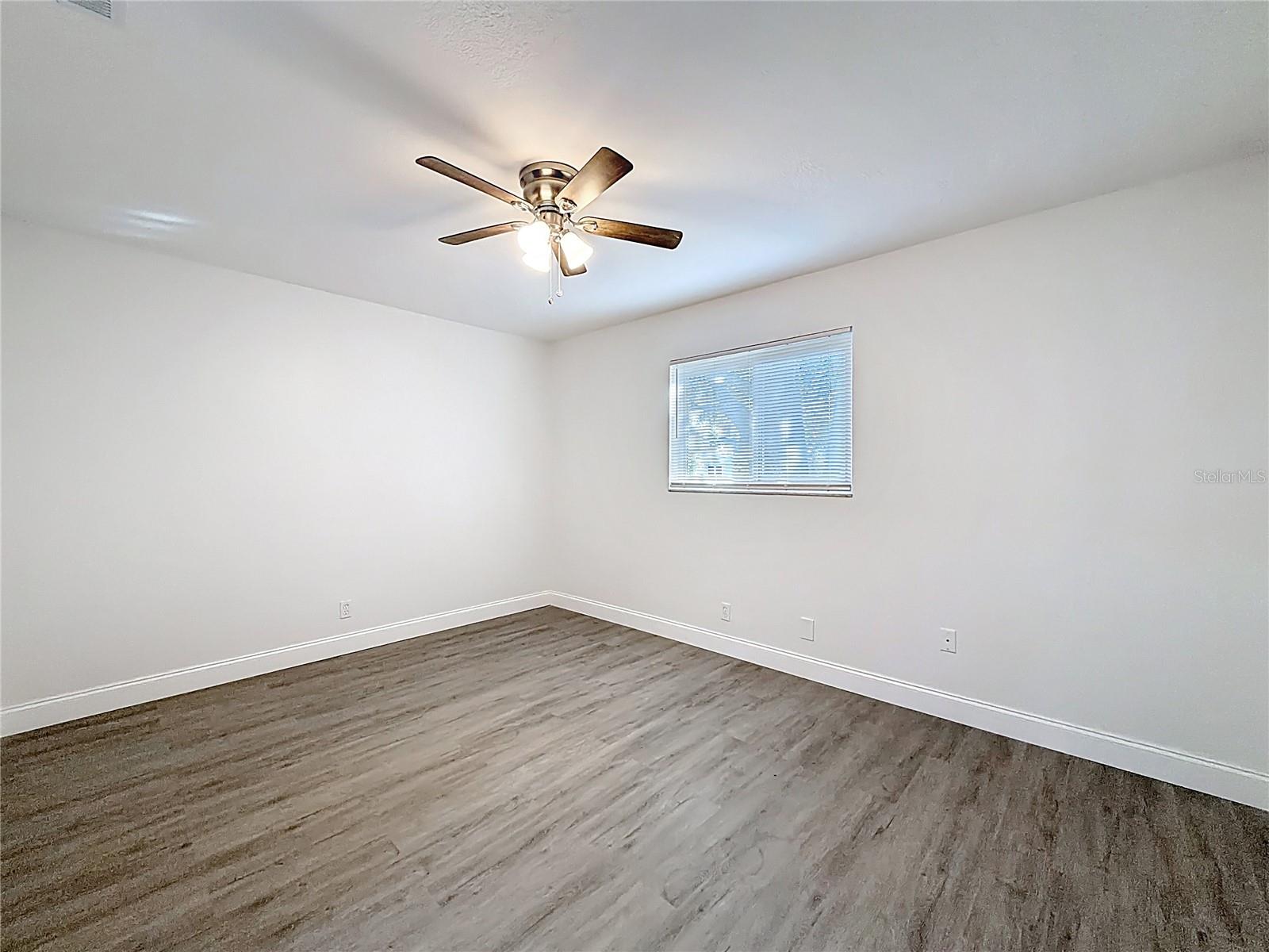 819 HELMSMAN WAY — photo 13