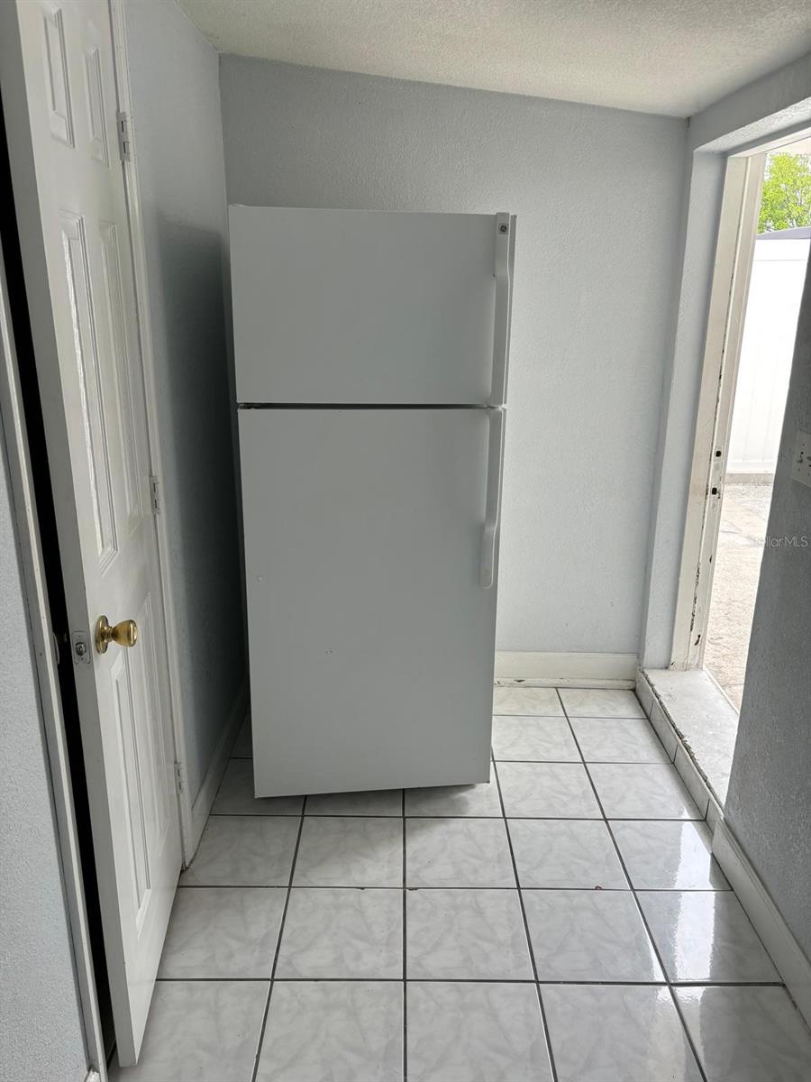 6005 W CLIFTON ST — photo 31