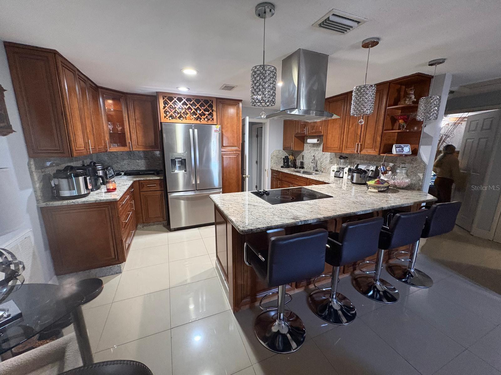 6005 W CLIFTON ST — photo 4