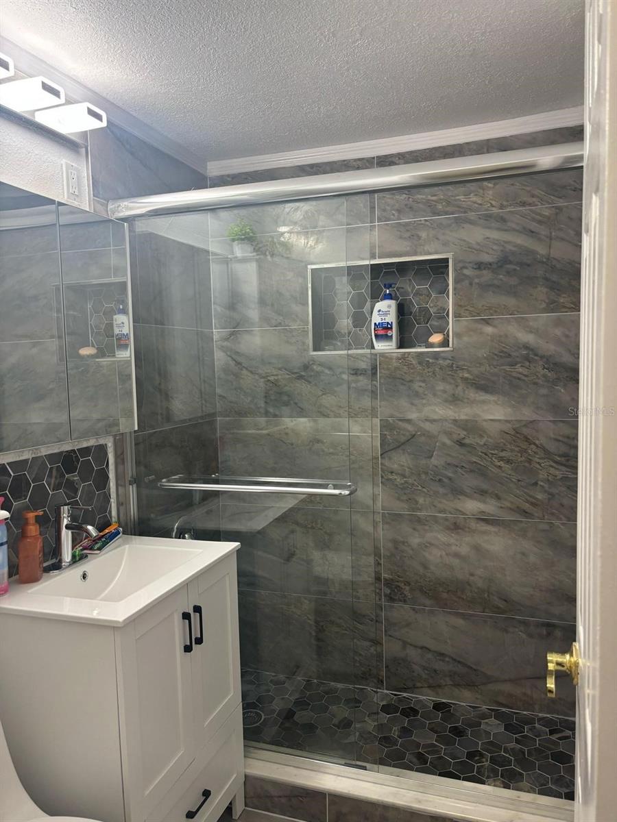 6005 W CLIFTON ST — photo 18