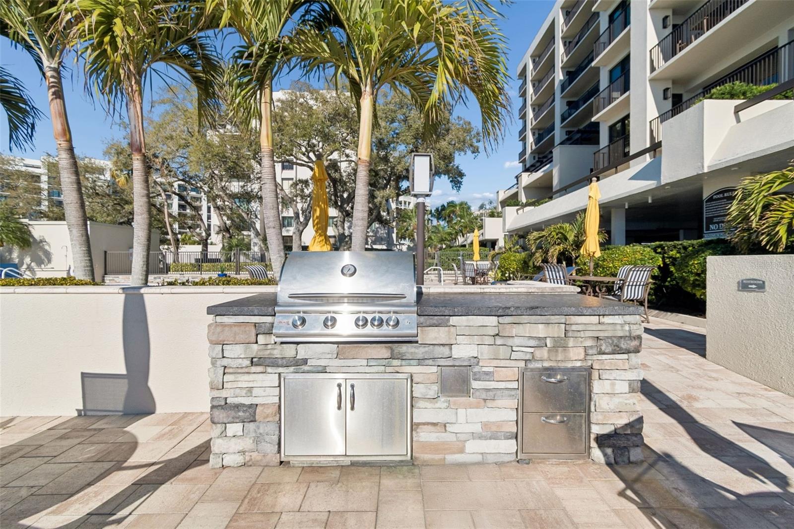 4 BELLEVIEW BLVD #701 — photo 34