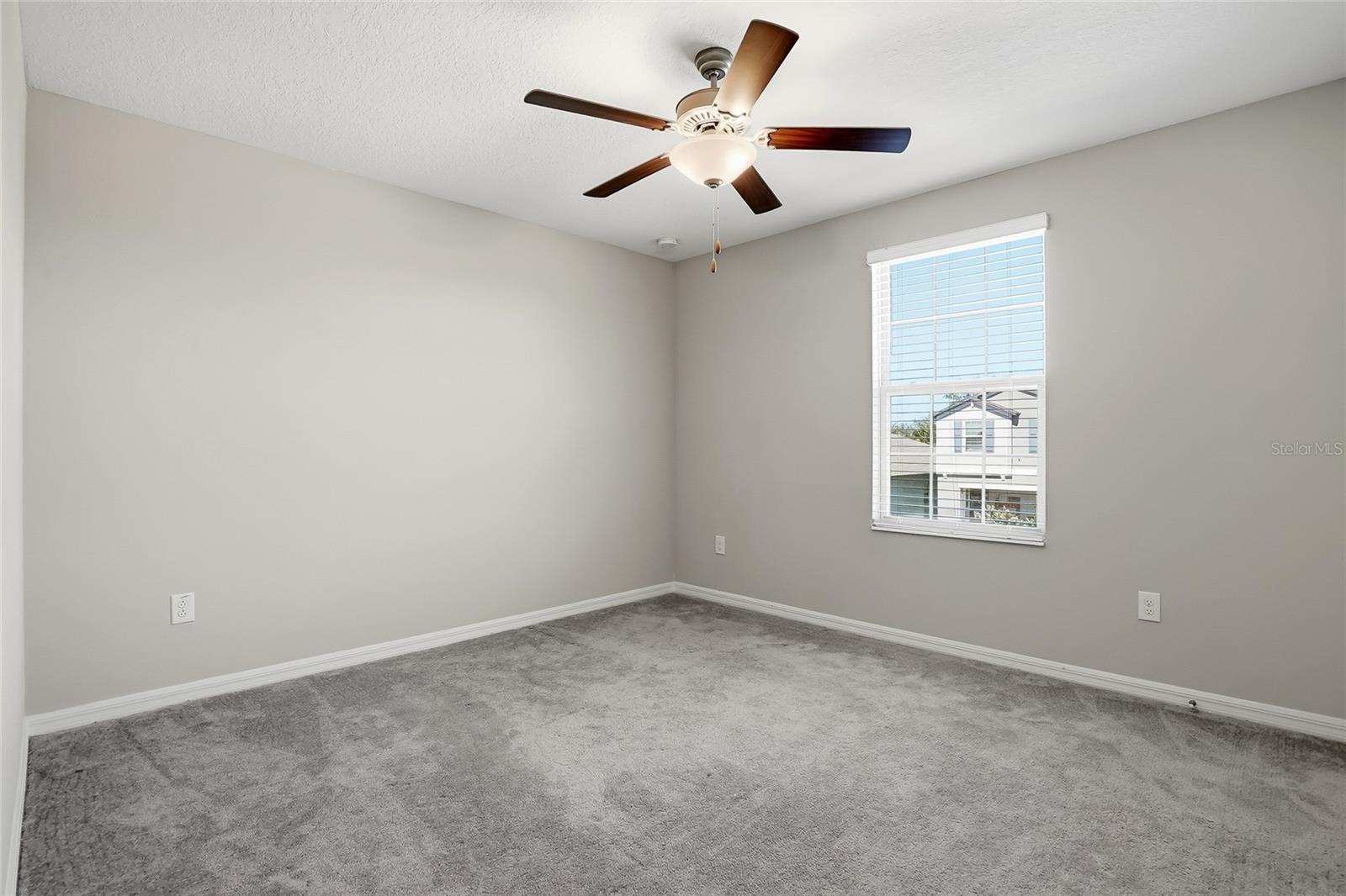 5431 AMARYLLIS GARDEN ST — photo 30