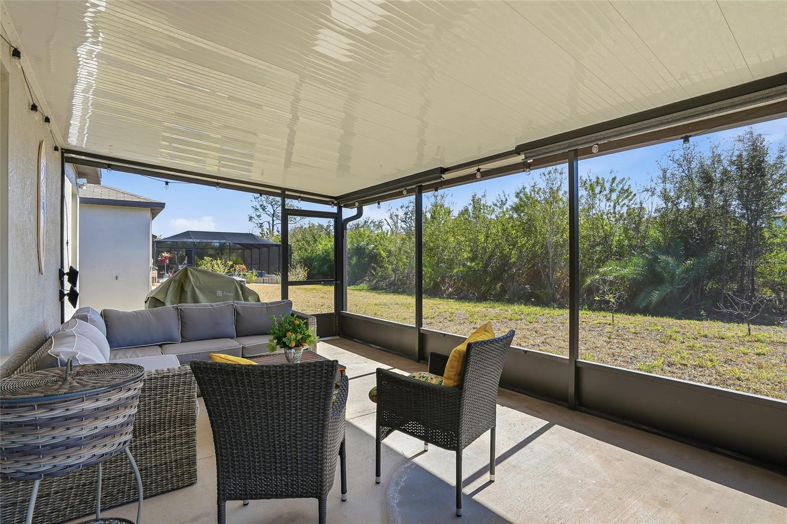 5431 AMARYLLIS GARDEN ST — photo 38