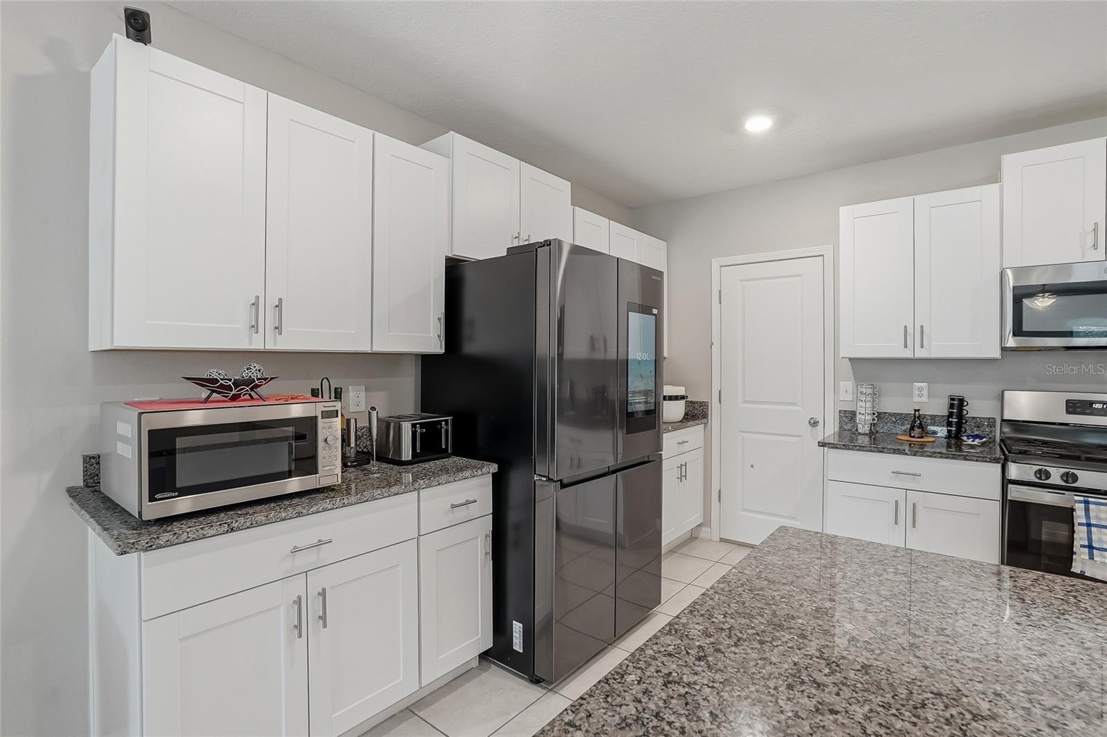 5431 AMARYLLIS GARDEN ST — photo 10