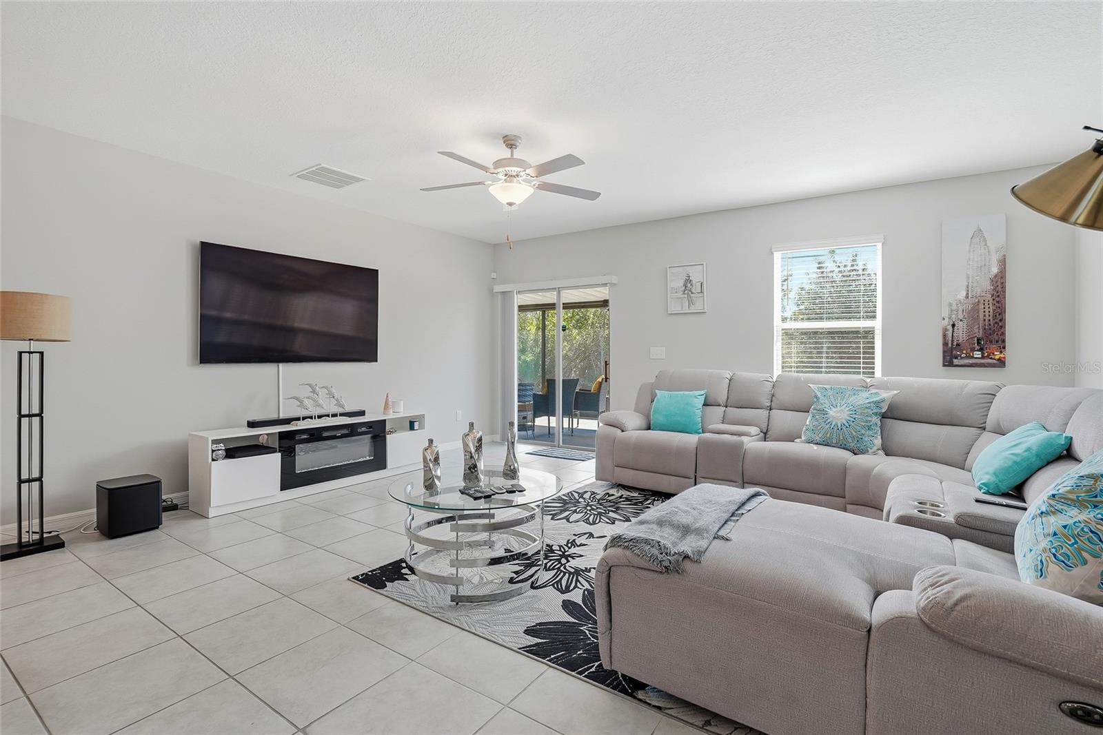 5431 AMARYLLIS GARDEN ST — photo 15