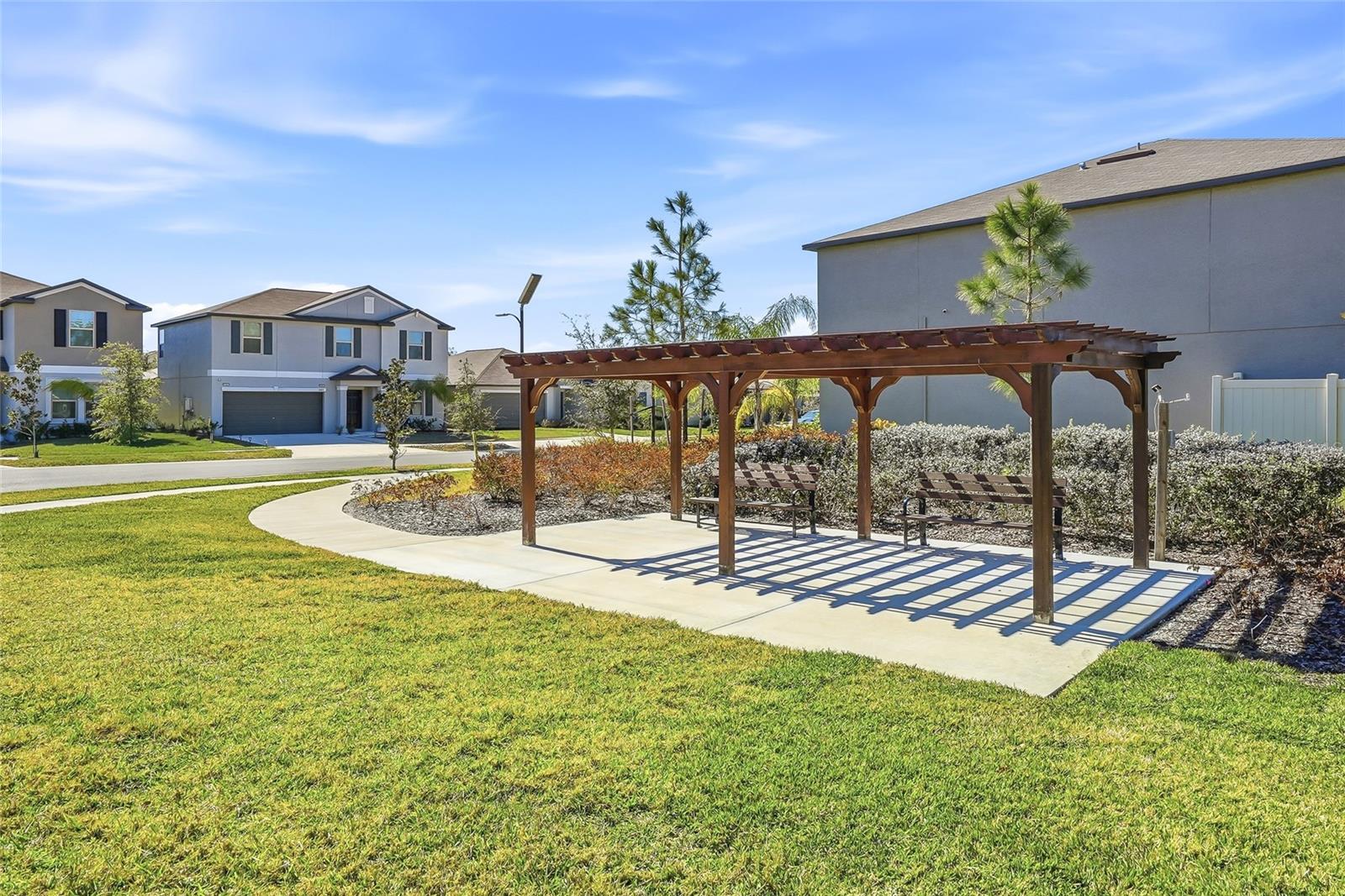 5431 AMARYLLIS GARDEN ST — photo 40