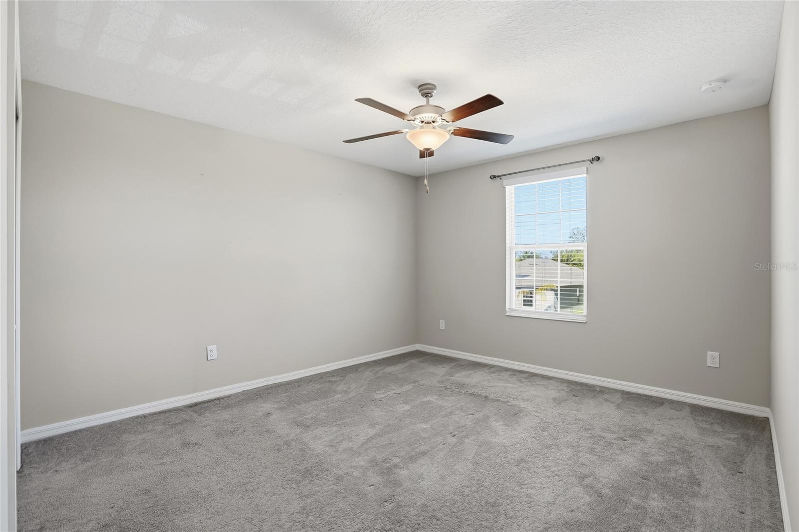 5431 AMARYLLIS GARDEN ST — photo 27