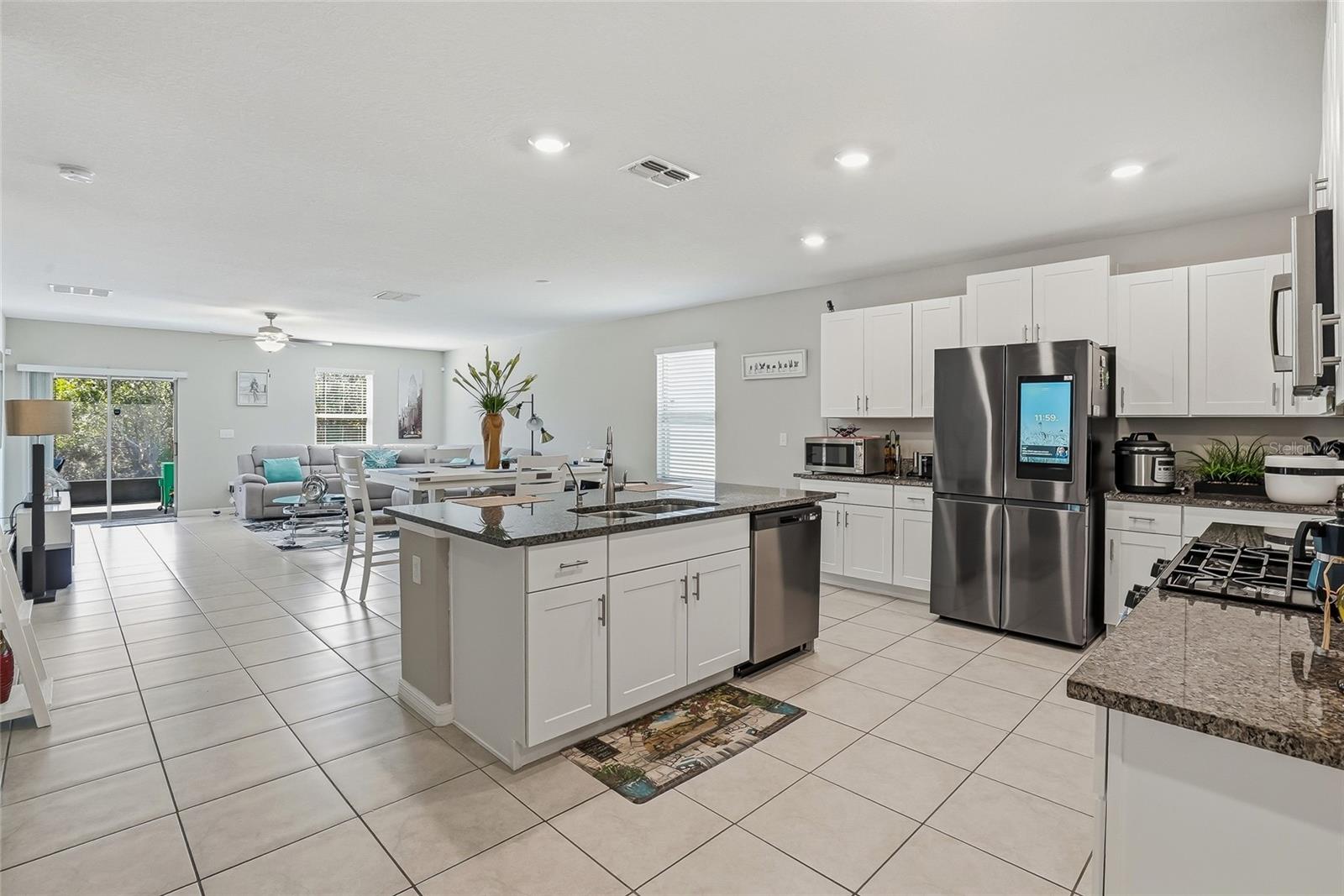 5431 AMARYLLIS GARDEN ST — photo 6