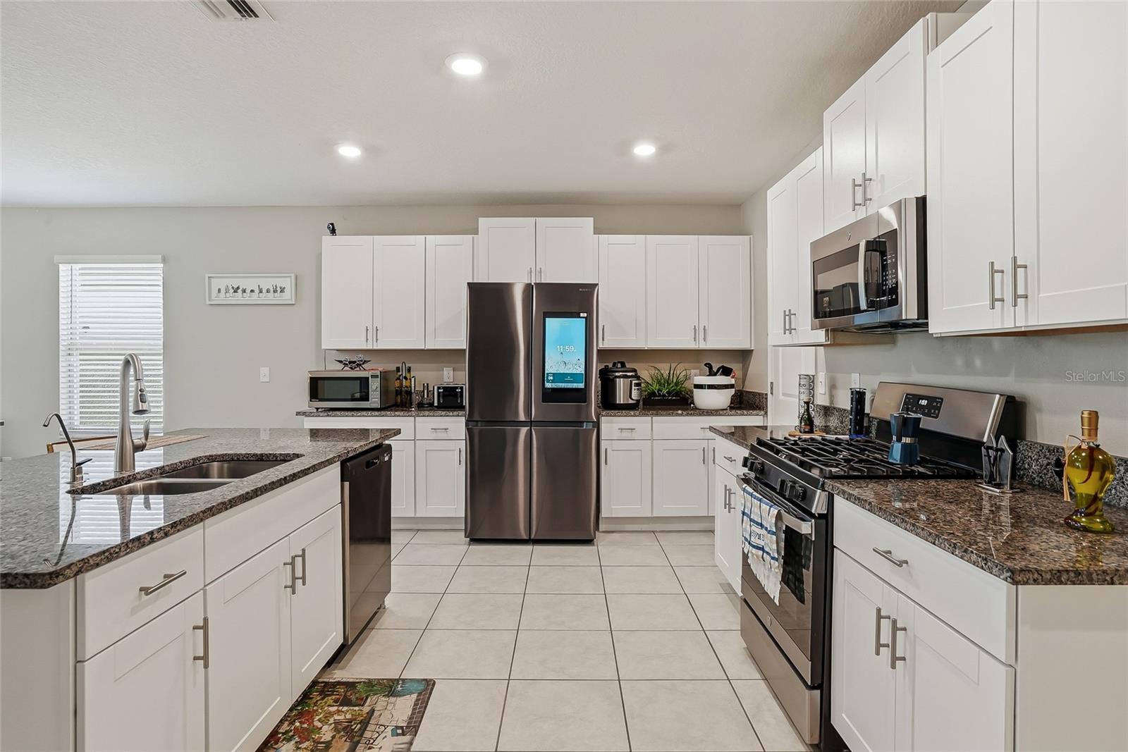 5431 AMARYLLIS GARDEN ST — photo 7