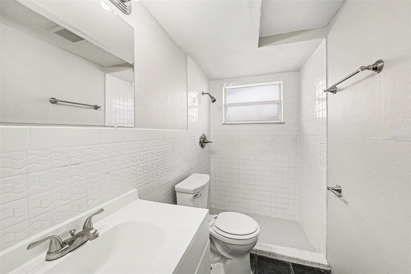 7214 INGLESIDE DR — photo 19