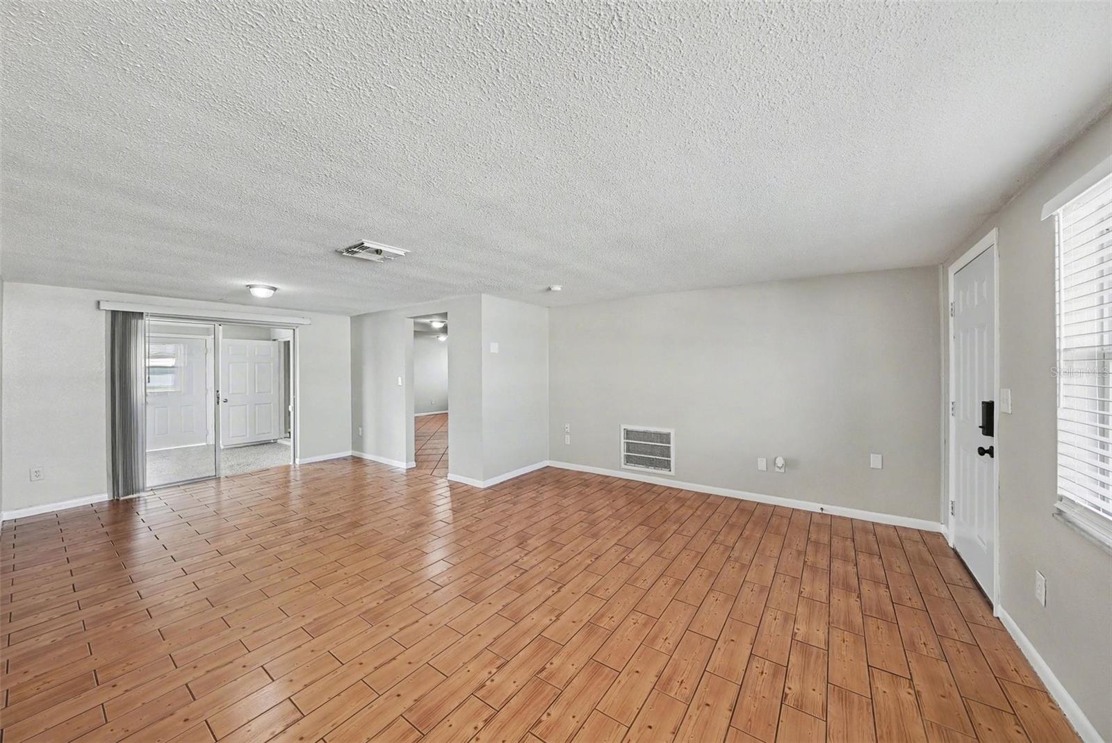 7214 INGLESIDE DR — photo 5