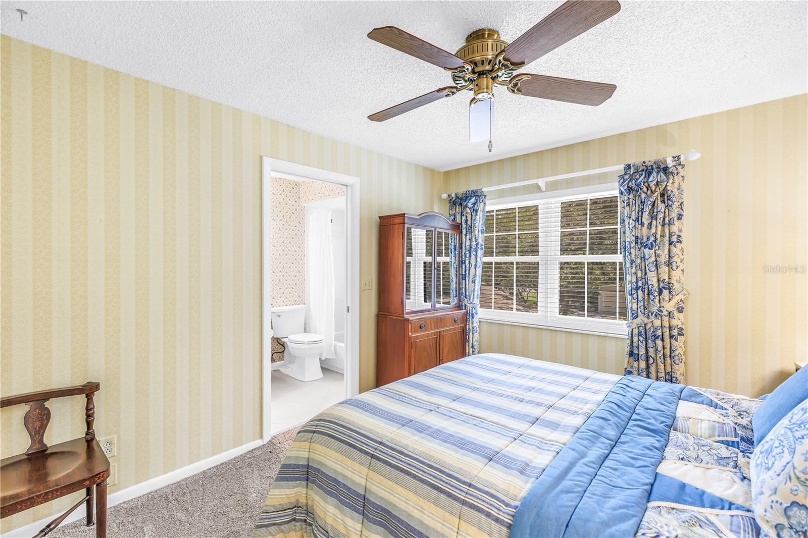 812 AMELIA CT NE — photo 36