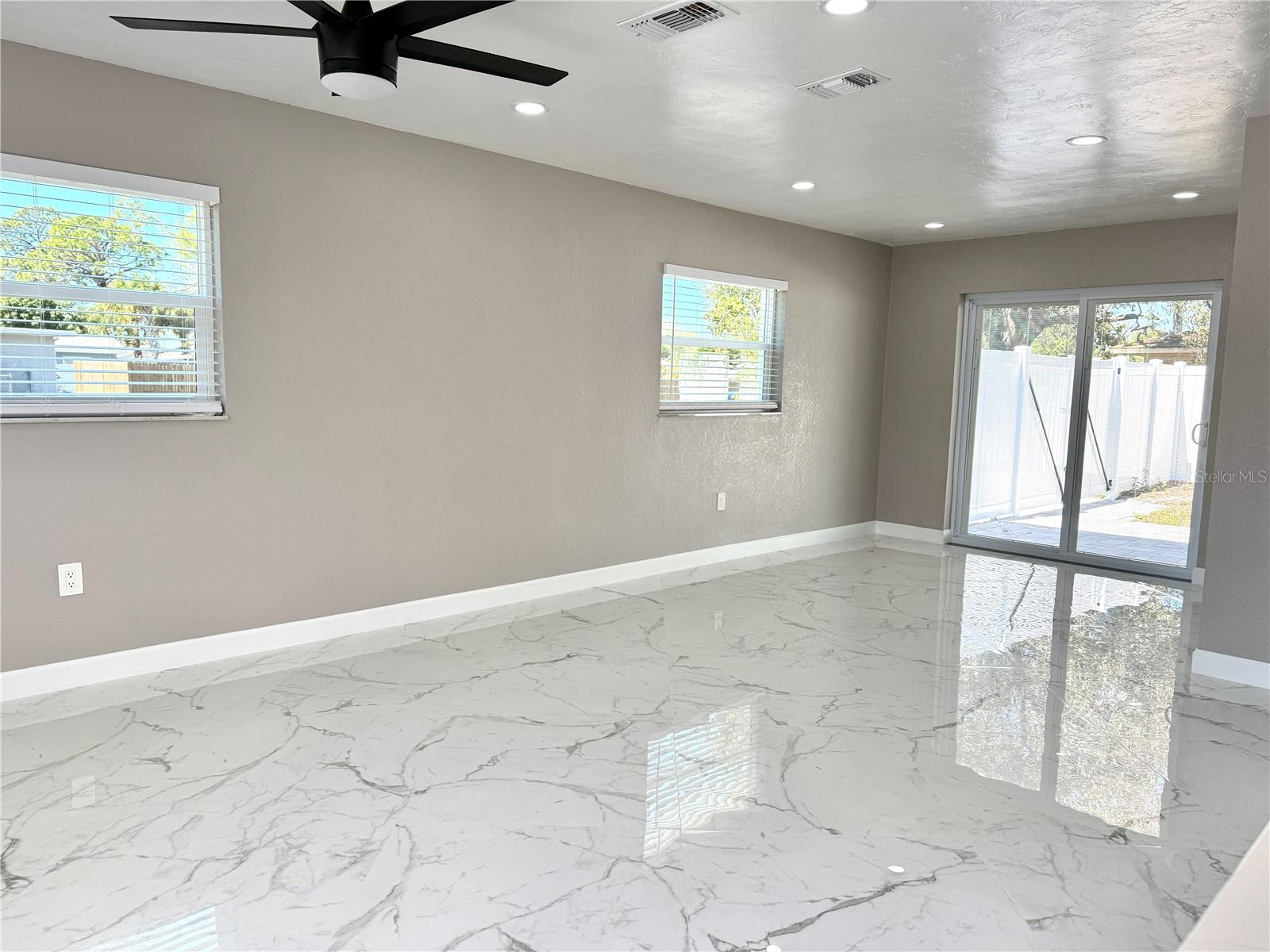 715 65TH AVENUE DR W — photo 2