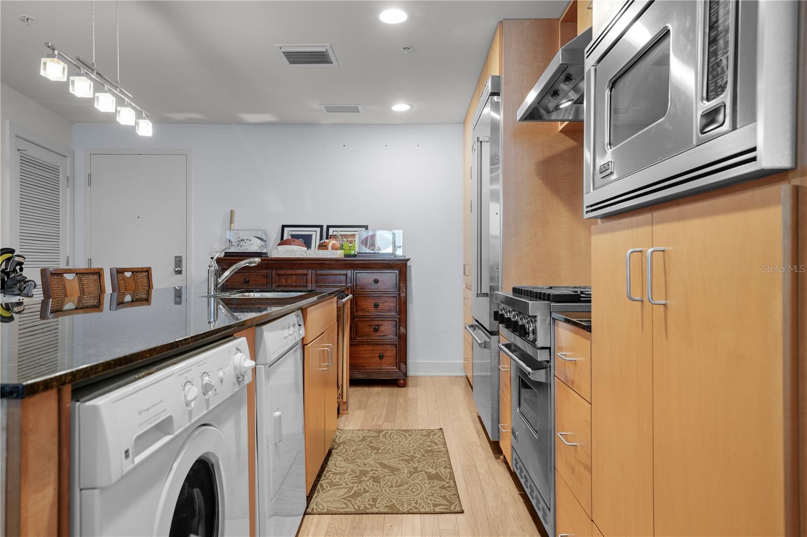 1120 E KENNEDY BLVD #827 — photo 11