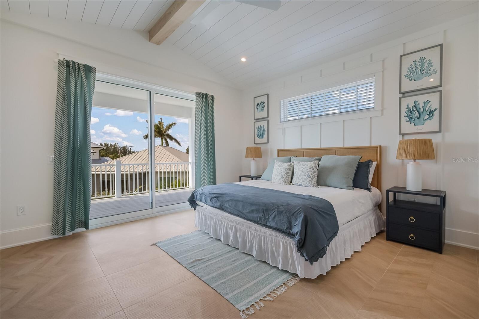 227 S HARBOR DR — photo 38