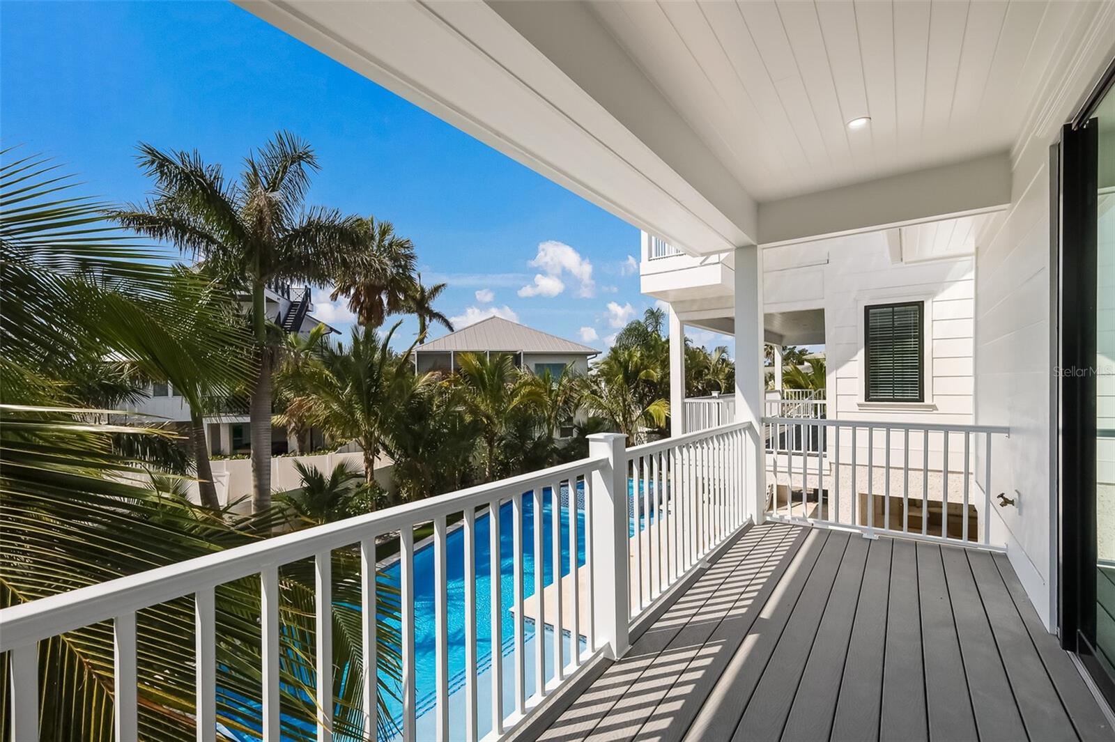 227 S HARBOR DR — photo 46