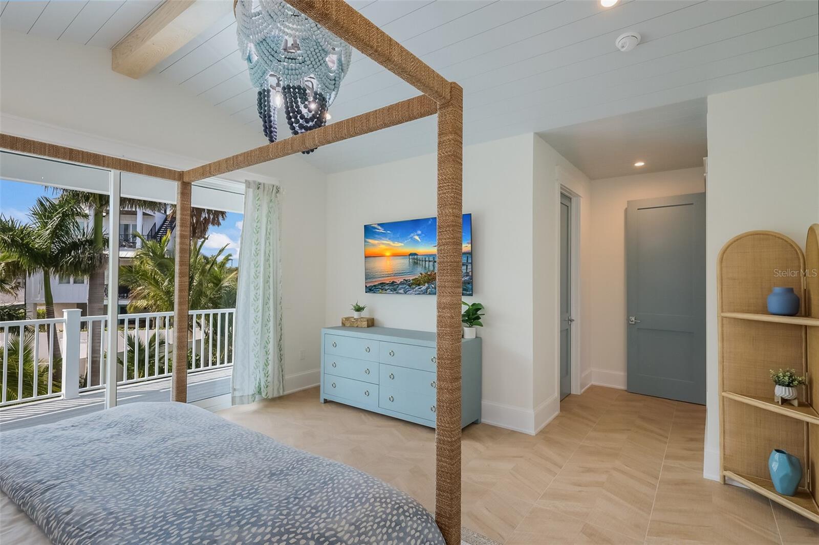 227 S HARBOR DR — photo 25