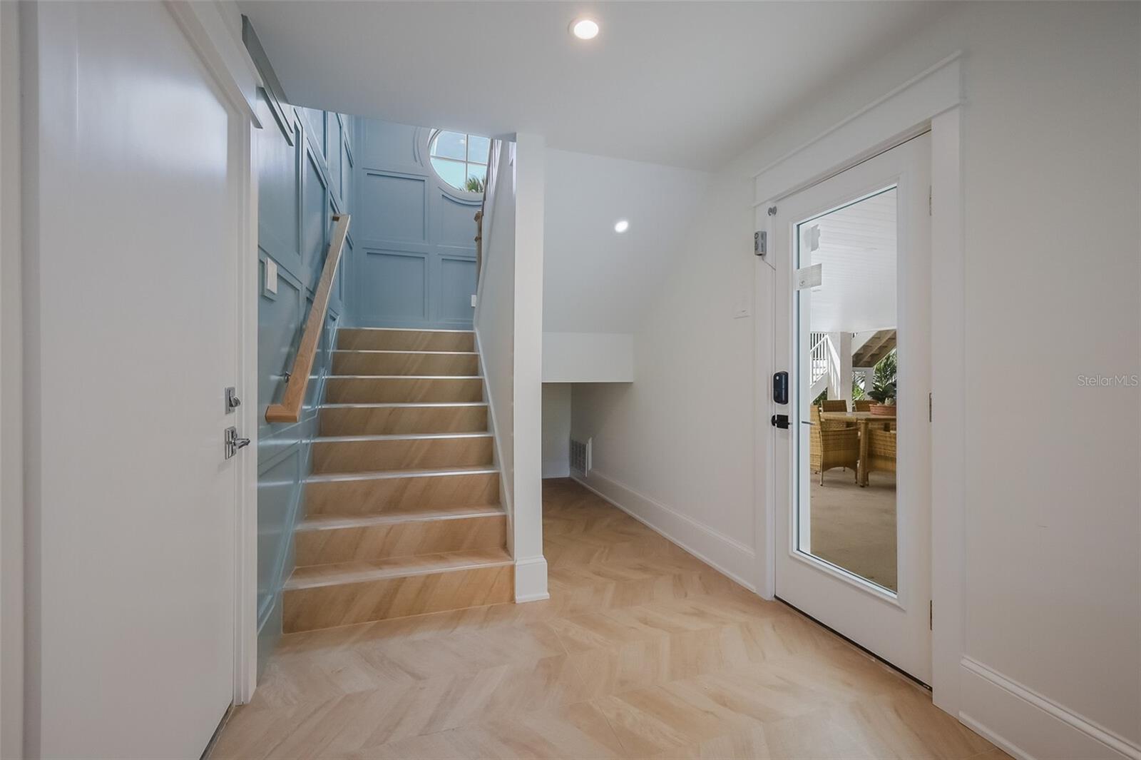 227 S HARBOR DR — photo 20