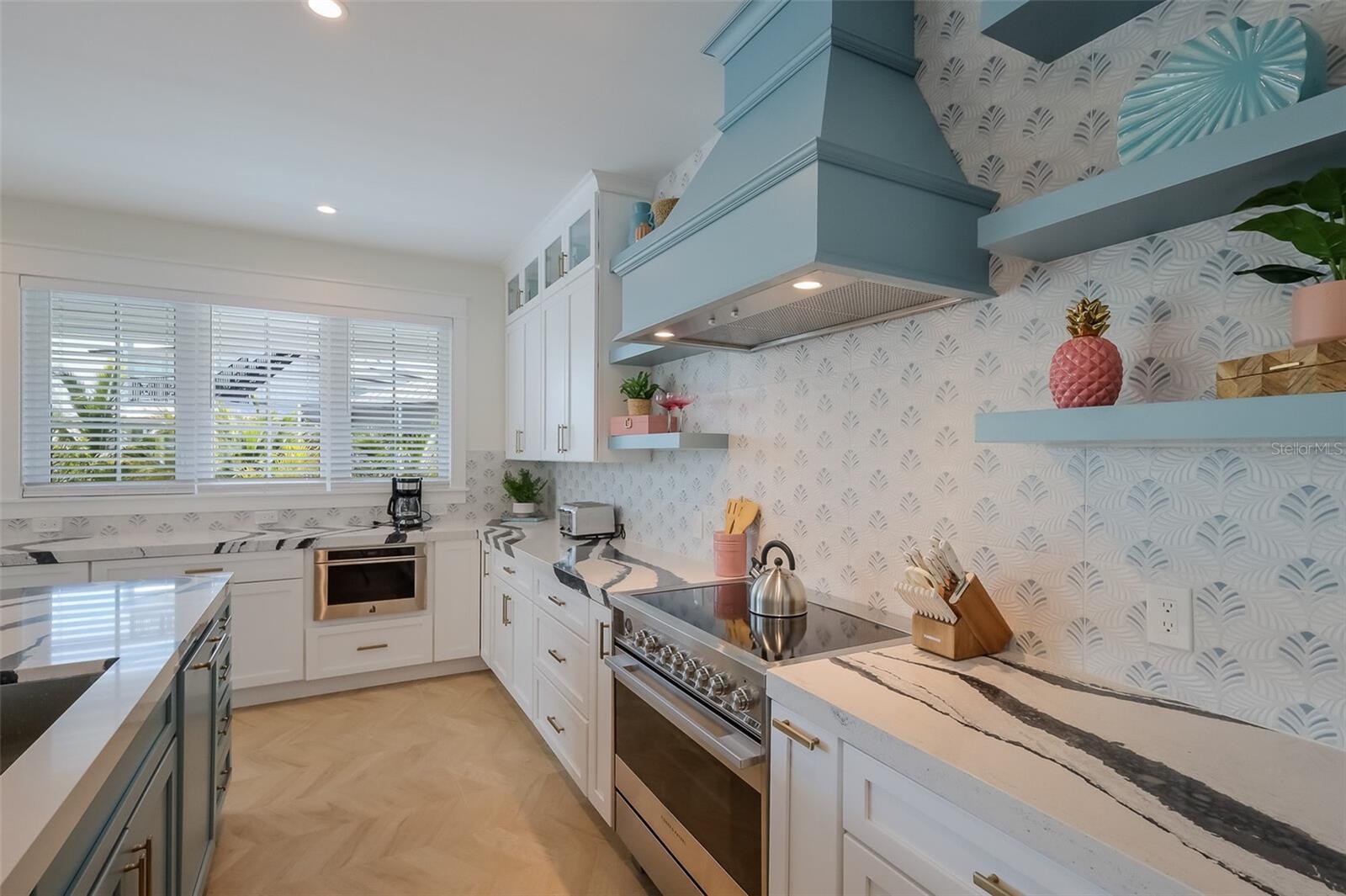 227 S HARBOR DR — photo 21