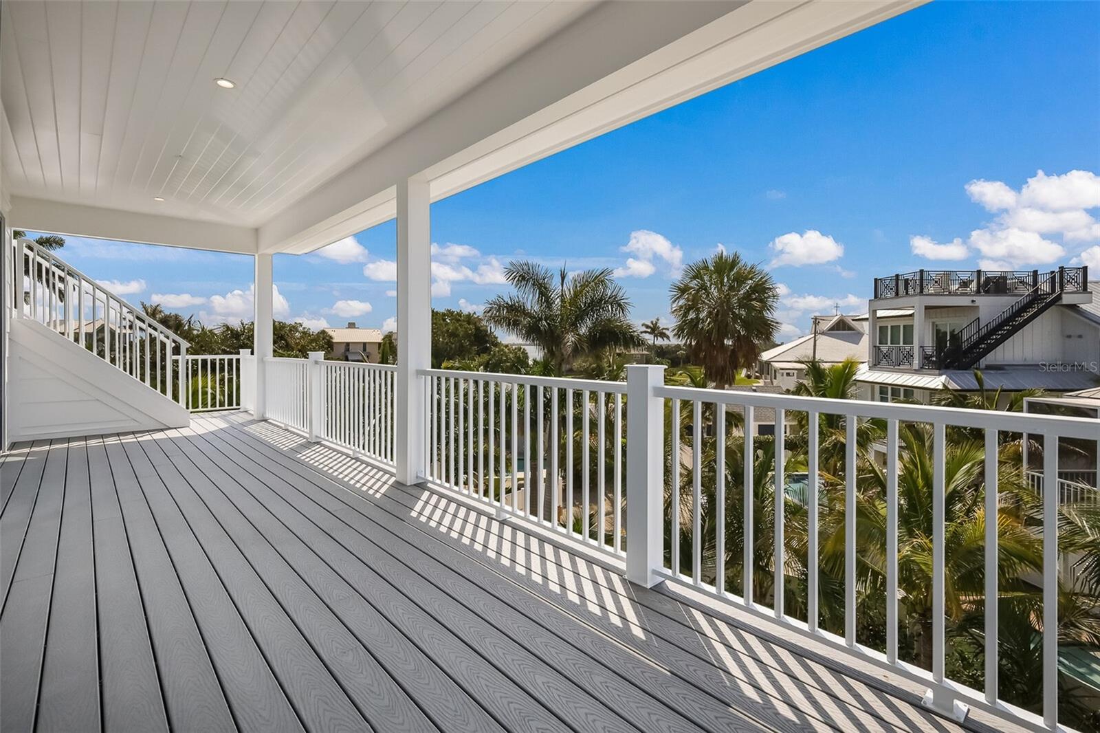 227 S HARBOR DR — photo 11
