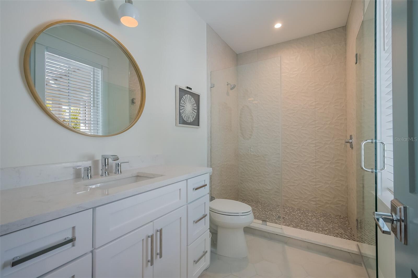 227 S HARBOR DR — photo 40