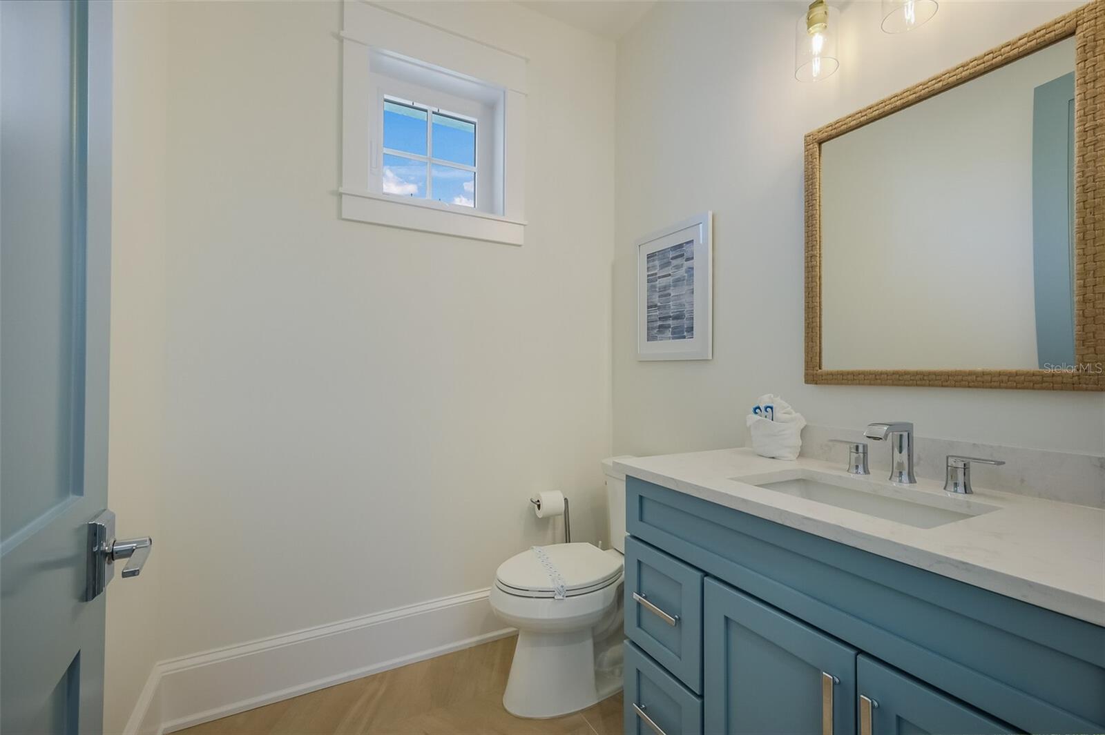 227 S HARBOR DR — photo 29