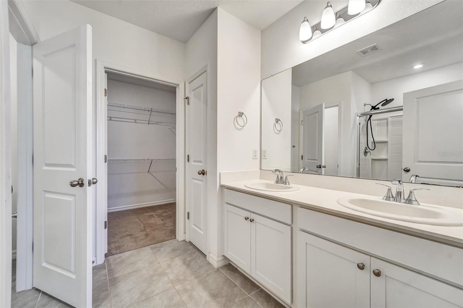 6785 BRANHAM MILL CT — photo 9