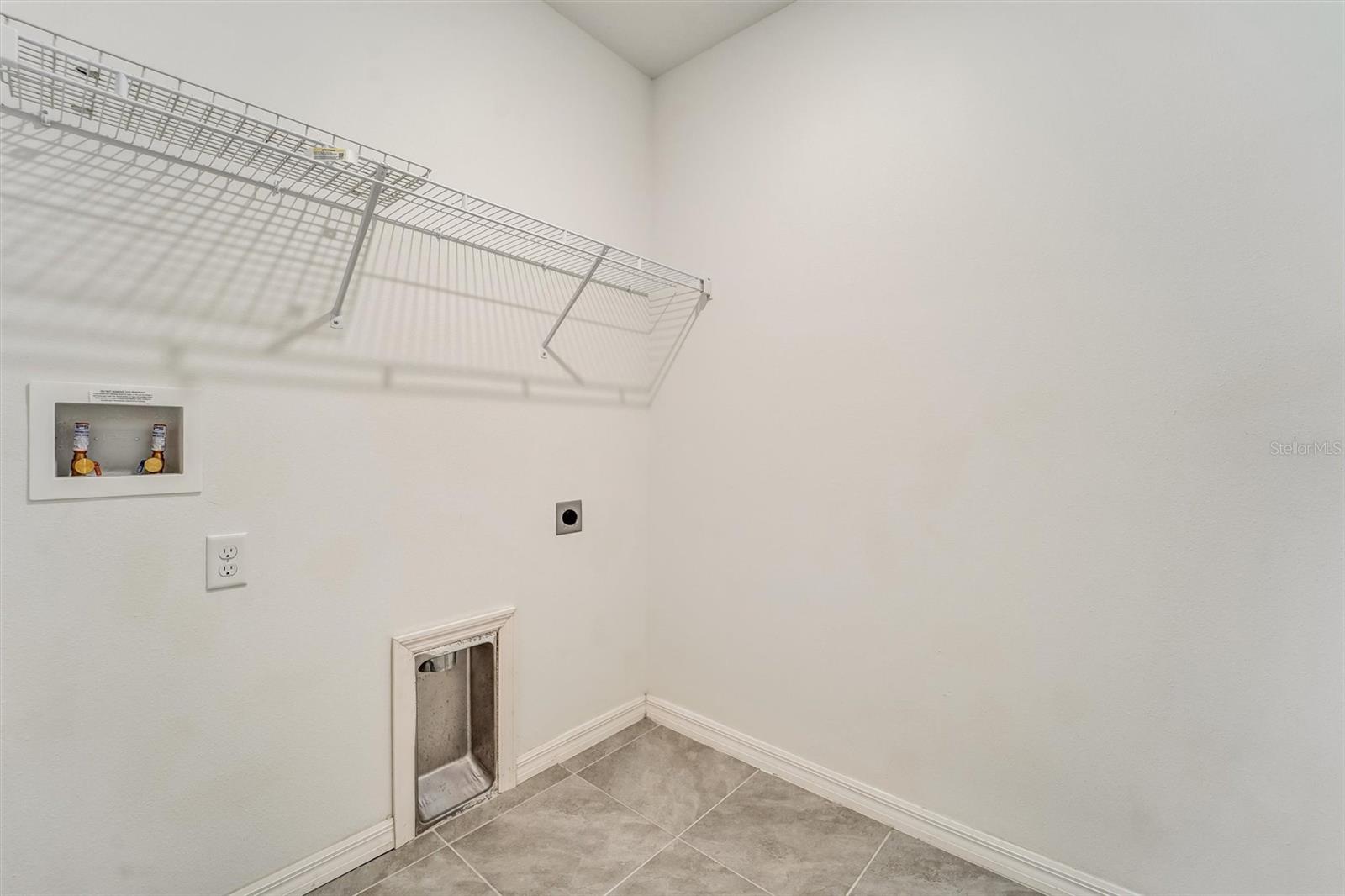6785 BRANHAM MILL CT — photo 17