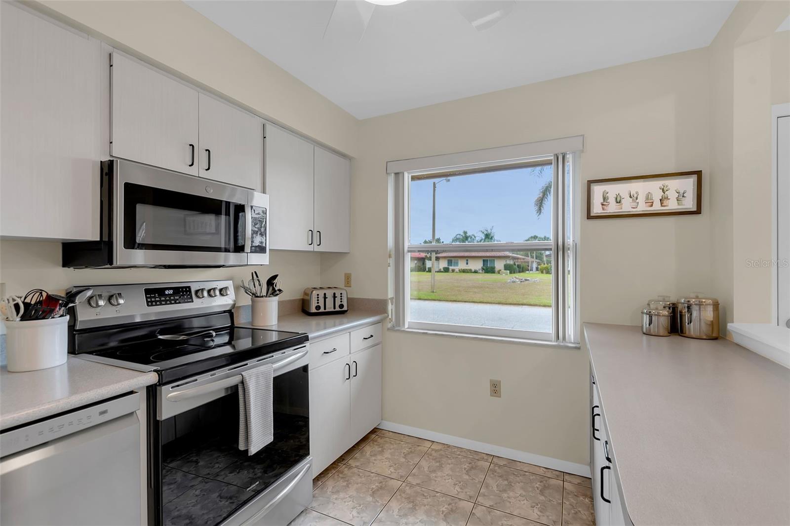 3215 MERCER RD — photo 6